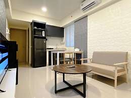 Restful And Modern Look 2Br At Meikarta Apartment