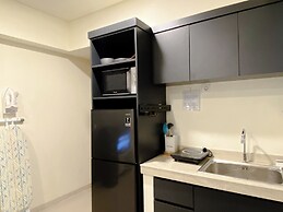 Restful And Modern Look 2Br At Meikarta Apartment