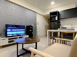Restful And Modern Look 2Br At Meikarta Apartment