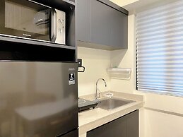 Restful And Modern Look 2Br At Meikarta Apartment