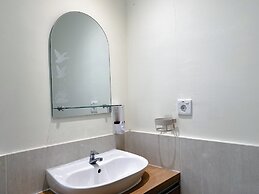 Great Homey 2Br At Meikarta Apartment