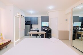Good Deal And Cozy Studio Green Pramuka City Apartment