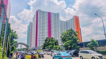 Good Deal And Cozy Studio Green Pramuka City Apartment