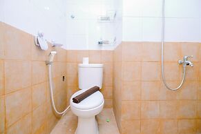 Good Deal And Cozy Studio Green Pramuka City Apartment