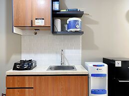 Homey And Minimalist Studio Gateway Park Lrt City Bekasi Apartment