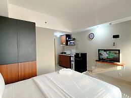 Homey And Minimalist Studio Gateway Park Lrt City Bekasi Apartment