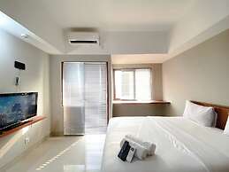 Homey And Minimalist Studio Gateway Park Lrt City Bekasi Apartment