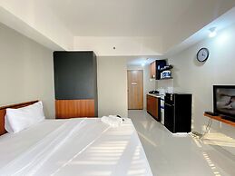 Homey And Minimalist Studio Gateway Park Lrt City Bekasi Apartment