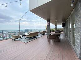 Good Homey Studio Apartment At Warhol (W/R) Residences