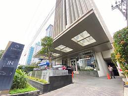 Good Homey Studio Apartment At Warhol (W/R) Residences