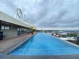 Good Homey Studio Apartment At Warhol (W/R) Residences