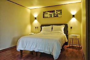 R Suites
