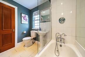 Binrock Lodge in Dundee City Council