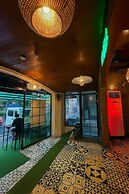 Connector Hostel
