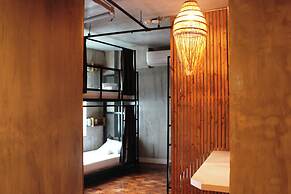 Connector Hostel