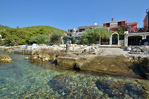 Apartments Prižba Bay