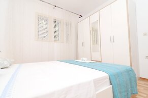 Apartments Prižba Bay