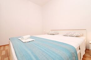 Apartments Prižba Bay