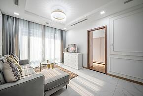 Landmark 81 - Sun Megalight Apartment