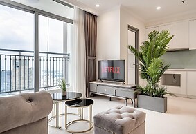 Landmark 81 - Sun Megalight Apartment