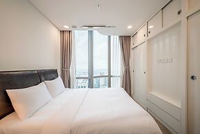 Landmark 81 - Sun Megalight Apartment