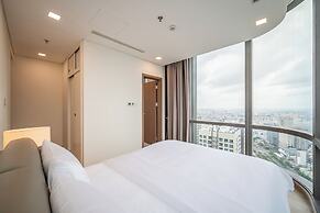 Landmark 81 - Sun Megalight Apartment