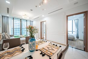 Landmark 81 - Sun Megalight Apartment