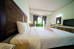 Blooming Lotus Resort