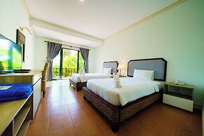 Blooming Lotus Resort