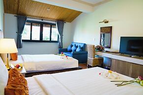 Blooming Lotus Resort