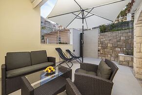 Apartments Ema