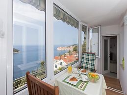 Apartment Precious View