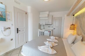 Nikos Apartments & Studios