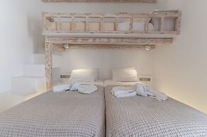 Nikos Apartments & Studios
