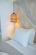 Nikos Apartments & Studios