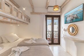 Nikos Apartments & Studios