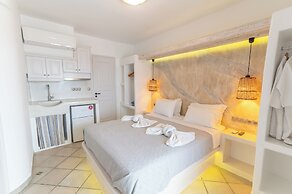 Nikos Apartments & Studios
