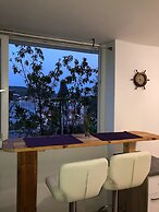 Seafront House Antonia