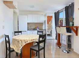 Seafront House Antonia