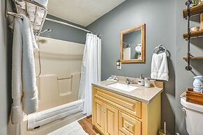 Murray Cabin w/ Hot Tub: Walk to Kentucky Lake!