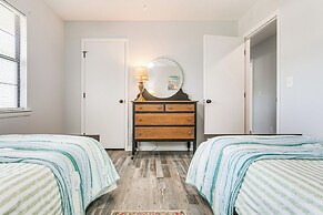 Brunswick Retreat w/ Patio & Grill, Near Beaches!