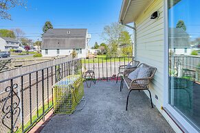 Massachusetts Abode w/ Deck & Grill: Near Beaches!