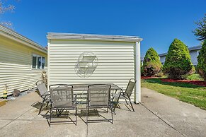 Massachusetts Abode w/ Deck & Grill: Near Beaches!