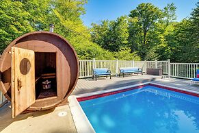 Massive Roscoe Retreat: Great for Large Groups!