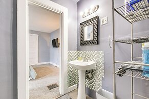 Pet-friendly Cincinnati Apt: 5 Mi to Downtown!