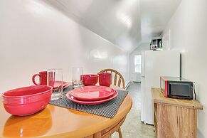 Pet-friendly Cincinnati Apt: 5 Mi to Downtown!