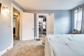 Pet-friendly Cincinnati Apt: 5 Mi to Downtown!