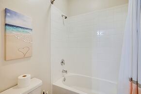 6 Mi to Beach: Cape Coral Home w/ Screened Lanai