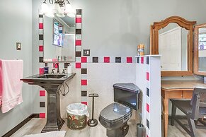 Rural Louisiana Vacation Rental w/ Fire Pit!