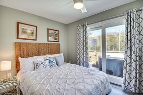 Kitty Hawk Apartment w/ Hot Tub - 1 Mi to Beach!